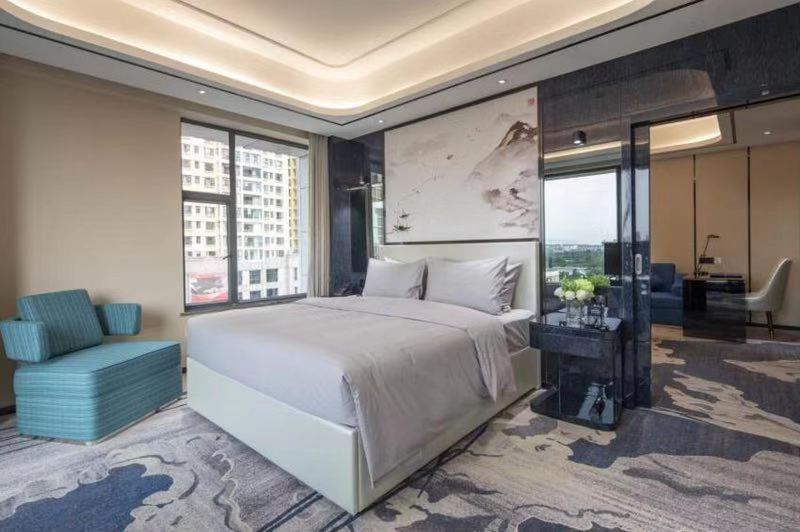 Ramada By Wyndham Mengzi Suites المظهر الخارجي الصورة